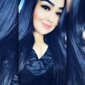 Meet your Posher, Crystal